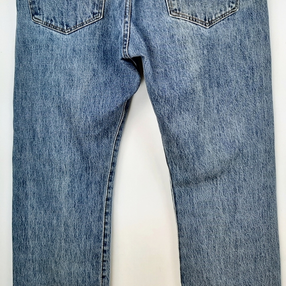 Levis 501 Men's Medium Wash Straight Leg Button Fly Blue Denim Jeans Size 36x29 - Picture 10 of 16